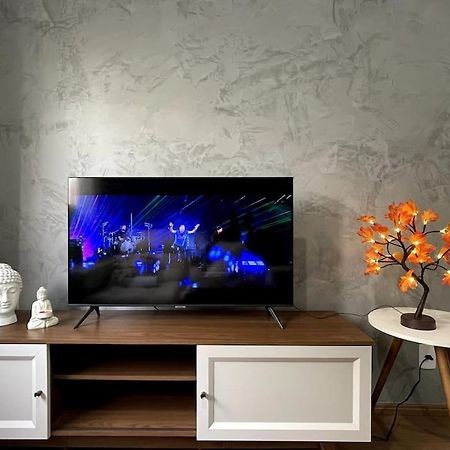 Condominio Solar Di Lucca Lindo Apartamento Com Ar Condicionado E Proximo A Uel ロンドリーナ エクステリア 写真