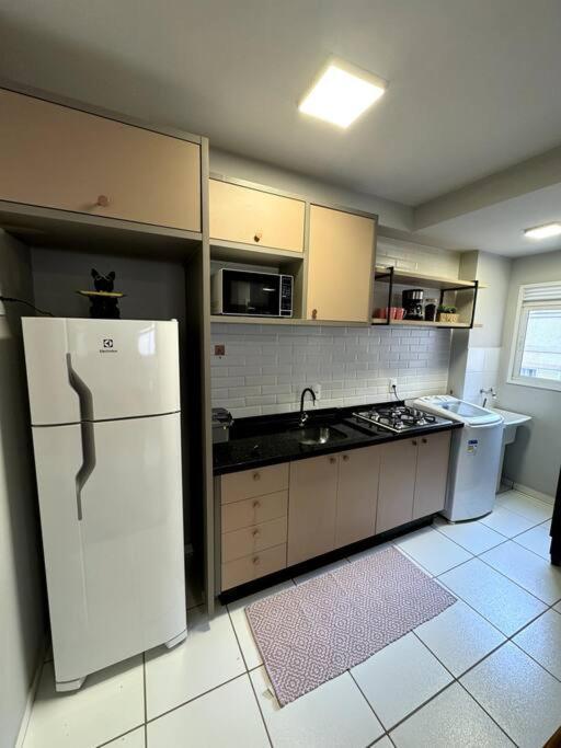 Condominio Solar Di Lucca Lindo Apartamento Com Ar Condicionado E Proximo A Uel ロンドリーナ エクステリア 写真