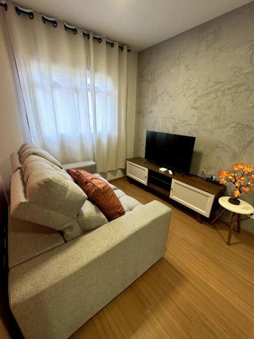 Condominio Solar Di Lucca Lindo Apartamento Com Ar Condicionado E Proximo A Uel ロンドリーナ エクステリア 写真